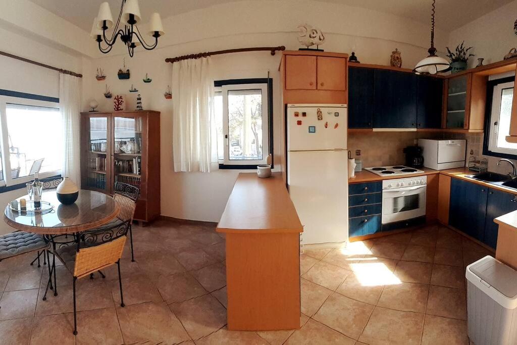 Ocean Vista Retreat Villa Skala Polichnitou ภายนอก รูปภาพ