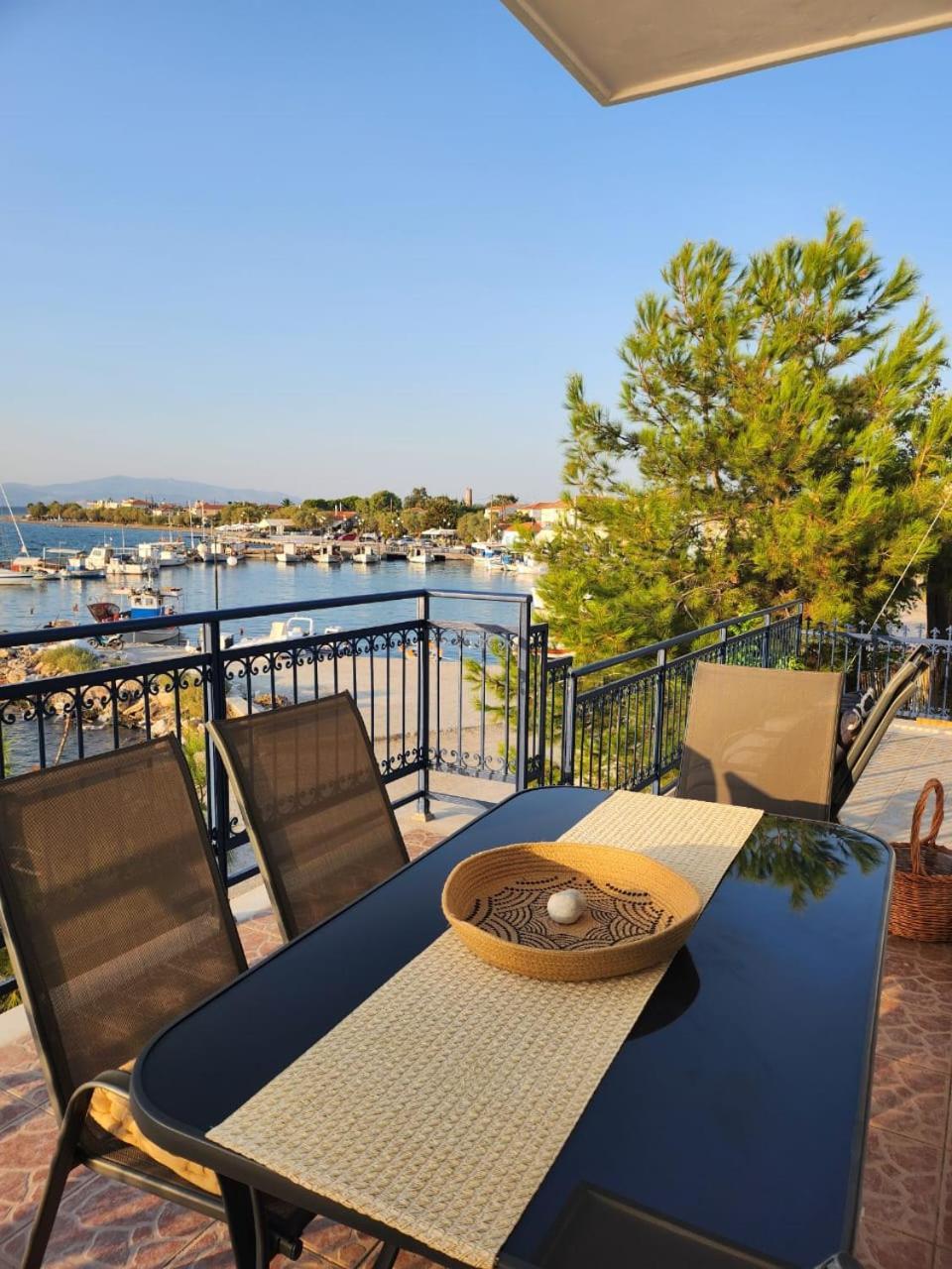 Ocean Vista Retreat Villa Skala Polichnitou ภายนอก รูปภาพ